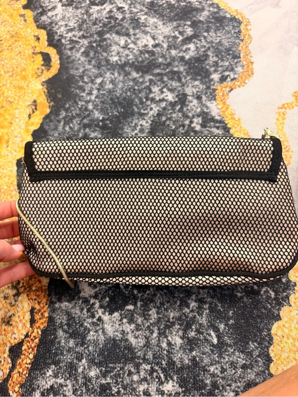 Steve Madden compact steve